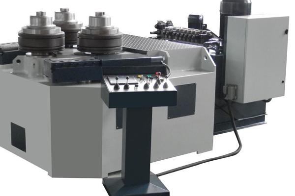 了解法蘭成型機(jī)的使用注意事項(xiàng)